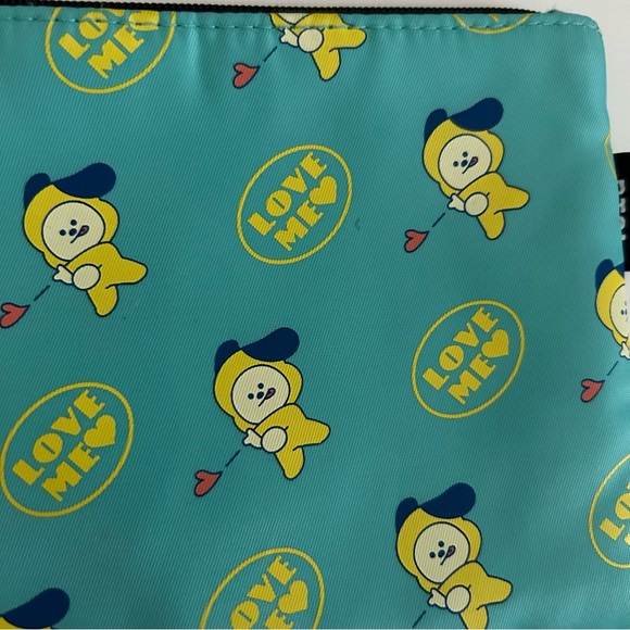 BT21 Chimmy Pouch - Picture 3 of 5